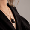 Kit Turmalina Negra: Colar, Anel Ajustável e Brinco folheados em ouro 18k - Image 2